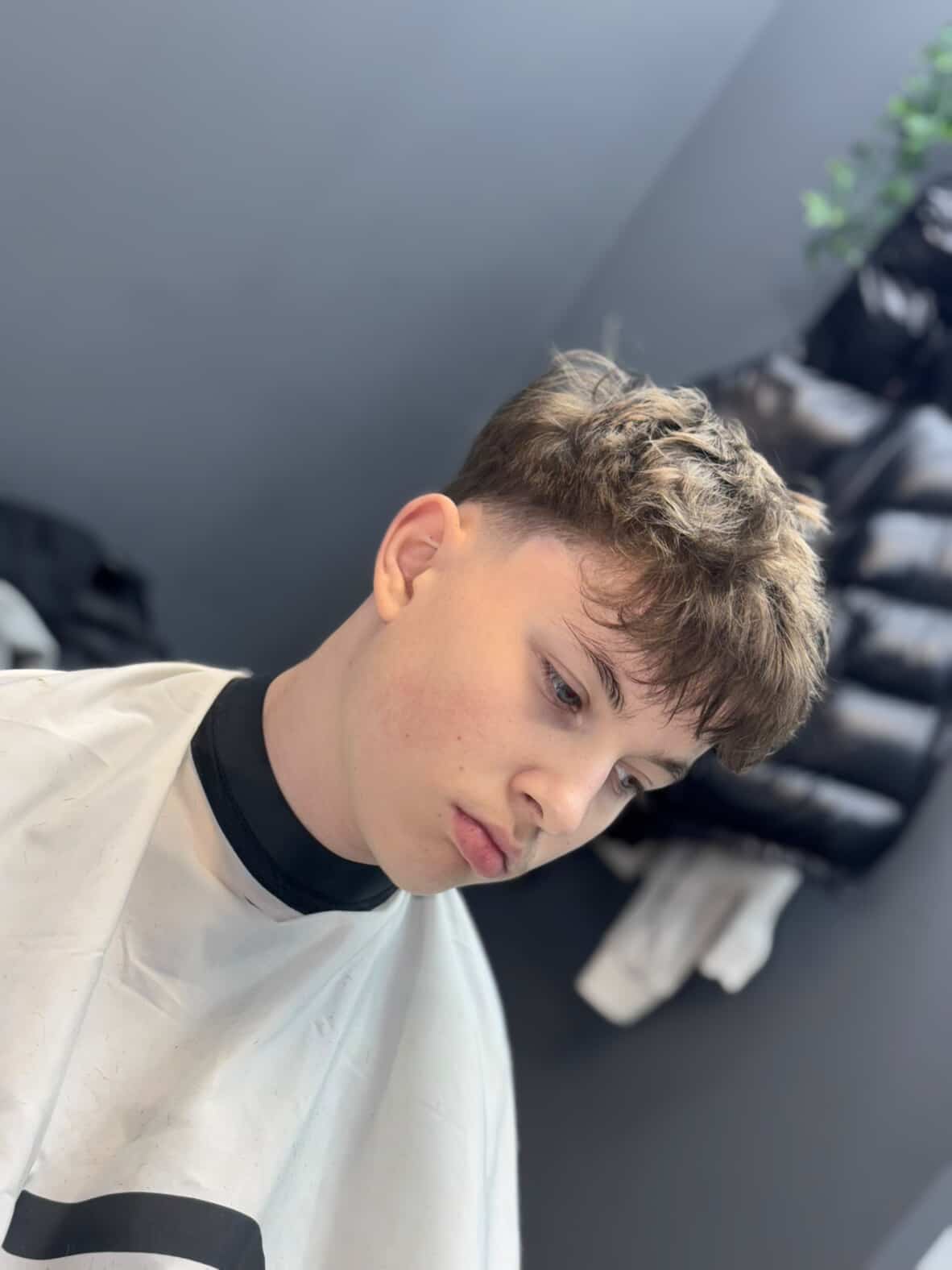 Ferfi hajvagas es szakall igazitas - Zacsicutz Felsozsólca